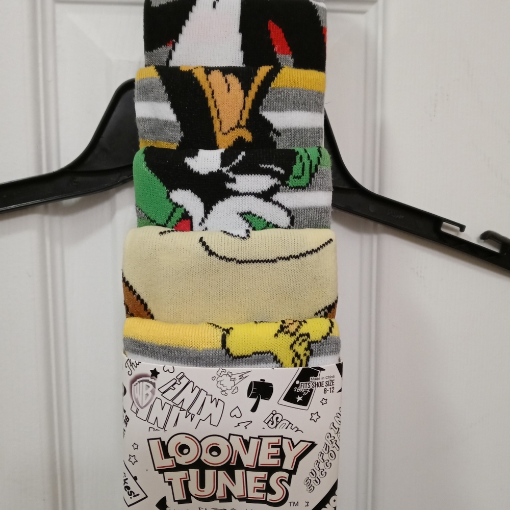 Looney Toons Sockbox